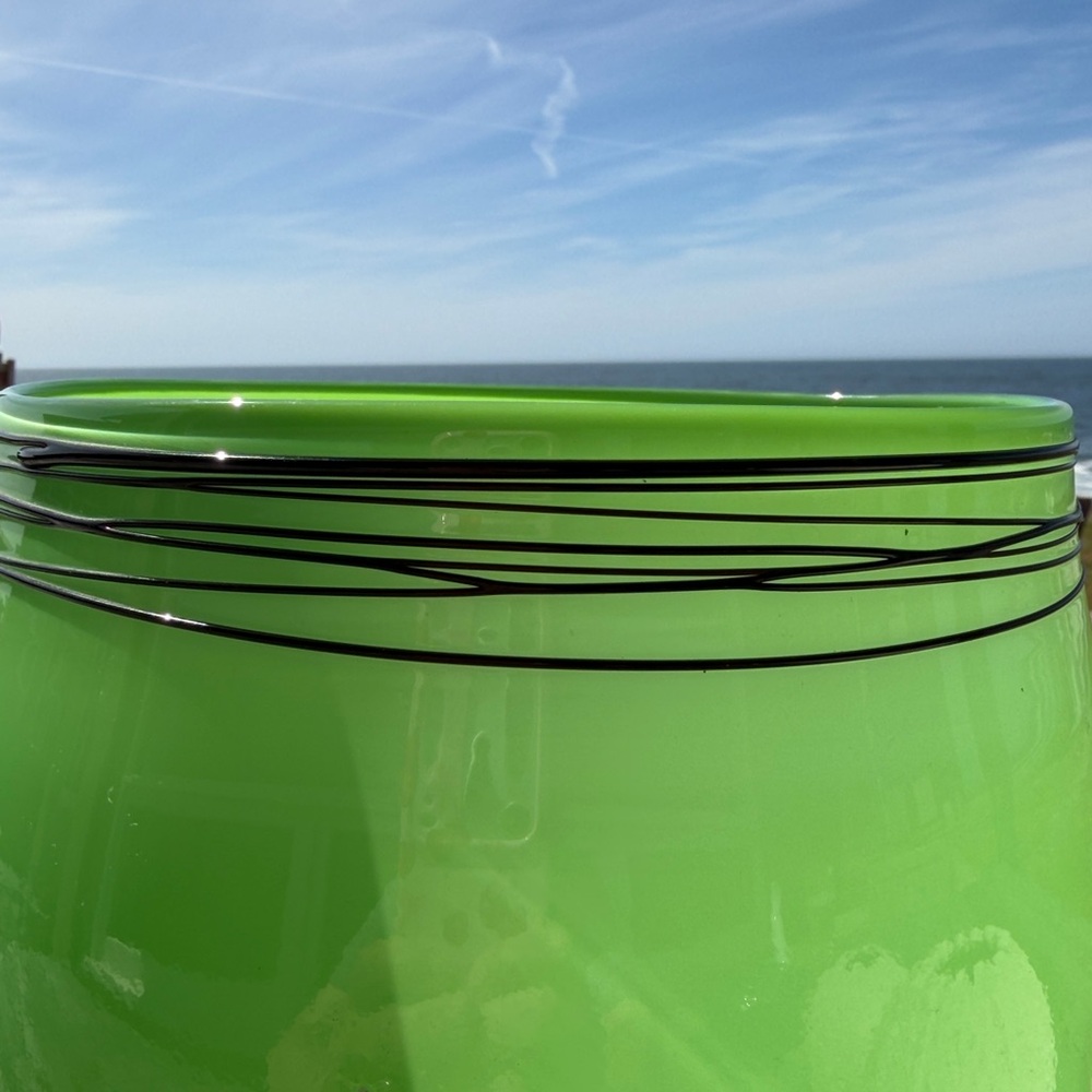 RARE - Vintage Donald Carlson Signed Green Art Glass Vase, Hand Blown, c. 1970s - Picture 4 of 9